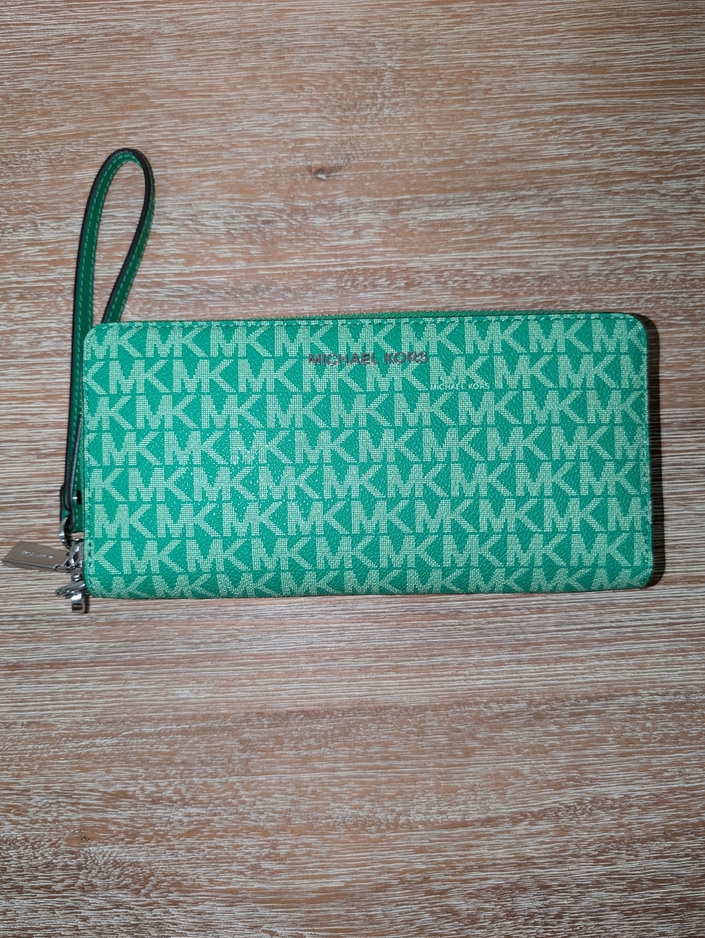Michael Kors Green Zip Around Wristlet Wallet NWT